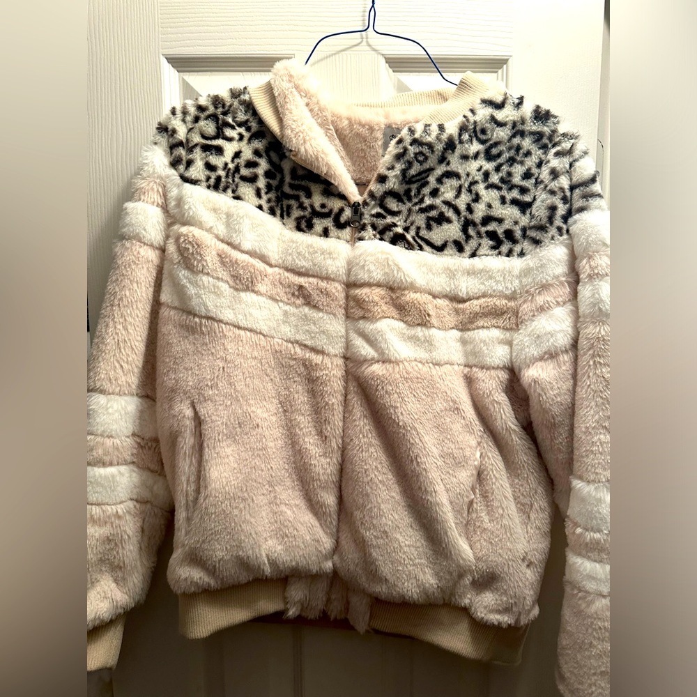 Katydid preppy Sherpa fur full zip jacket medium